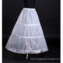 Vente en gros d&#39;habillement de femmes en crinoline blanche nuptiale en dentelle en dentelle